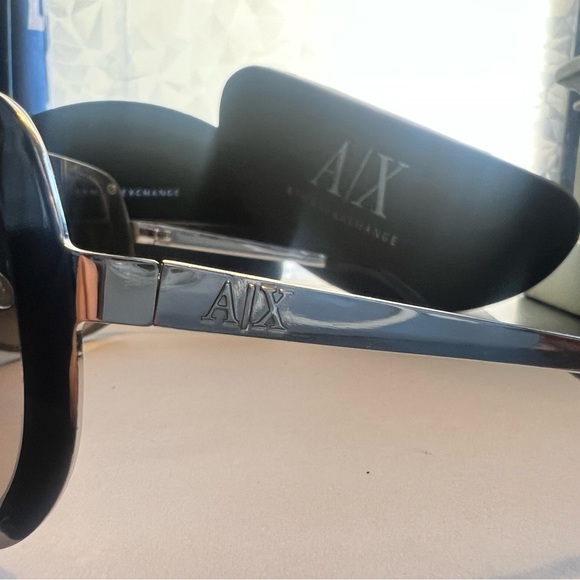 A/X Armani Exchange unisex Silver shield sunglasses - Picture 4 of 8